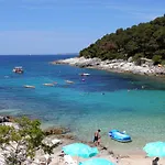 By The Sea Mali Losinj Apartman