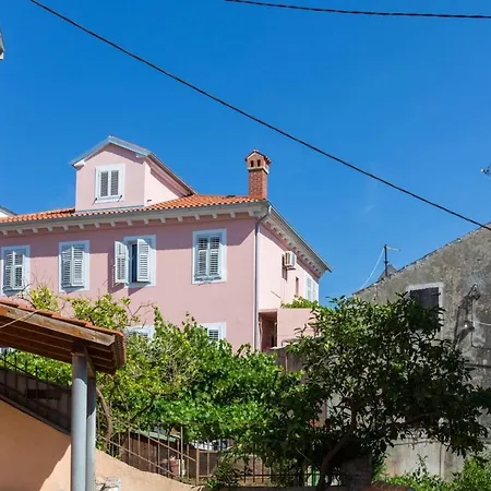 By The Sea Mali Losinj Apartman *