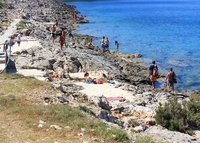 By The Sea Mali Losinj *
