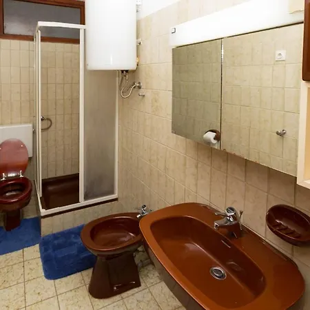 Apartments By The Sea Mali Losinj Вели-Лошинь